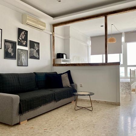 La Colina Estudio Con Vista Al Mar 托雷莫利诺斯 外观 照片